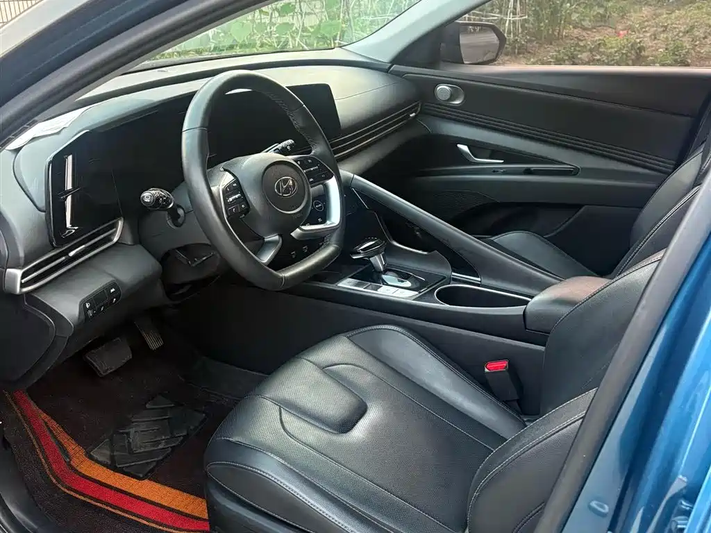 Elantra 1.5 L CVT LUX Distinguished