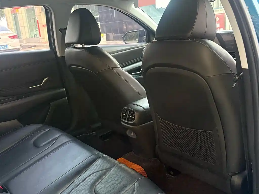 Elantra 1.5 L CVT LUX Distinguished