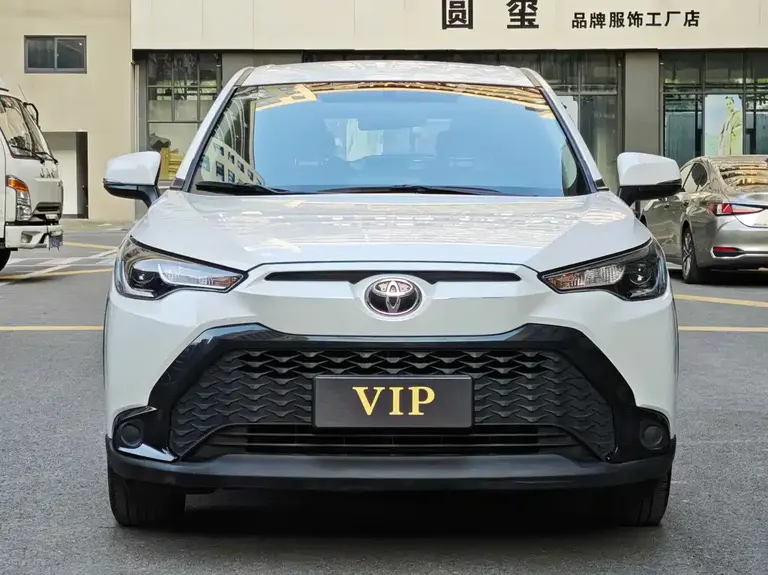 Toyota Frontlander 2.0 L CVT Elite