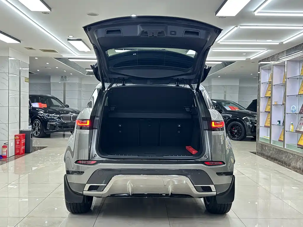 Range Rover Evoque Aurora L 249 PS R-Dynamic HSE Luxury Enjoyment