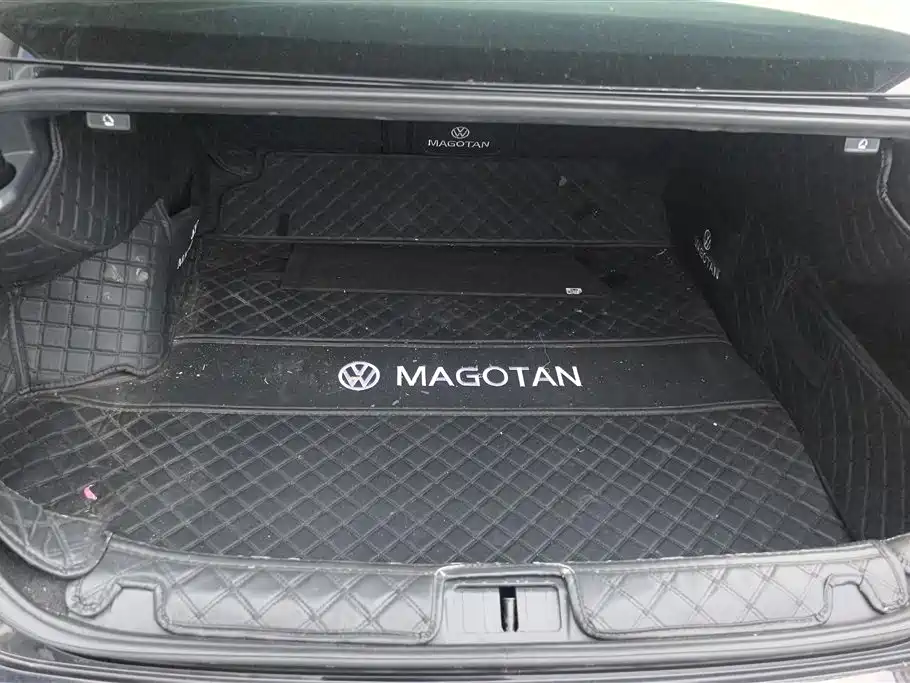 Magotan 330 TSI DSG Luxury
