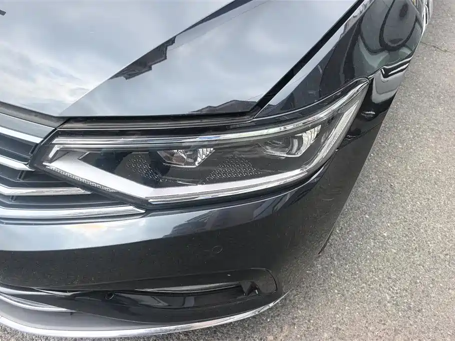 Magotan 330 TSI DSG Luxury