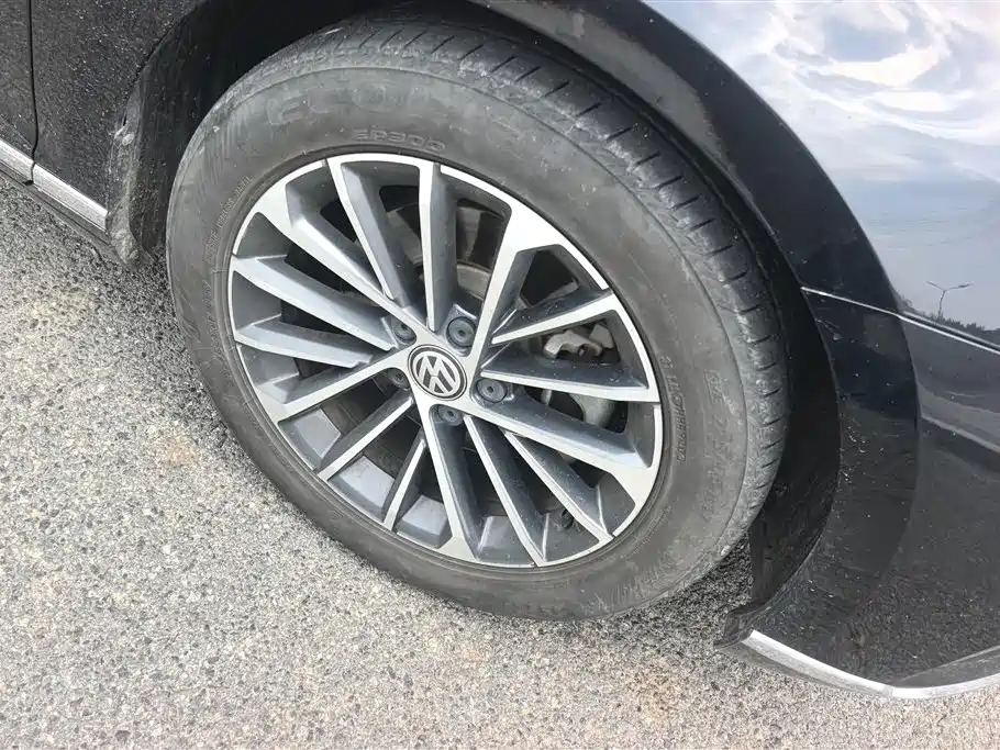 Magotan 330 TSI DSG Luxury