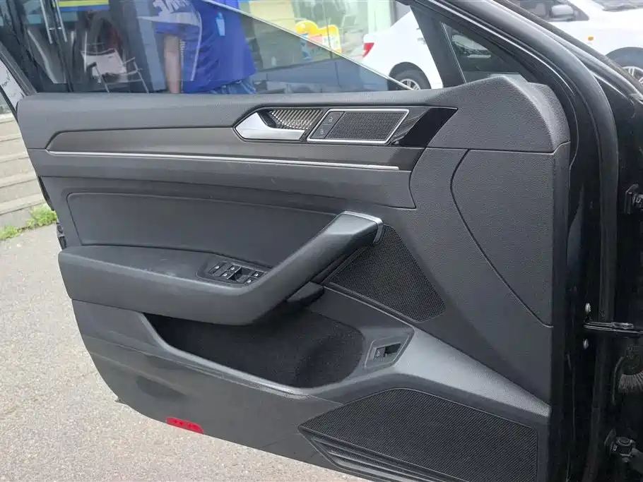 Magotan 330 TSI DSG Luxury