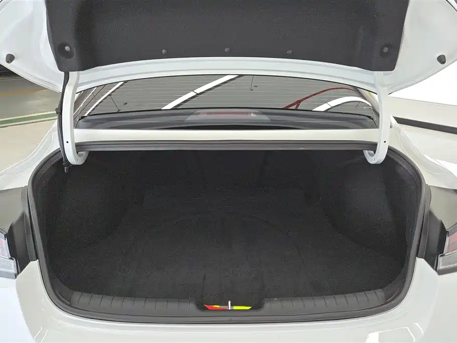 Elantra 1.5 L CVT LUX Distinguished