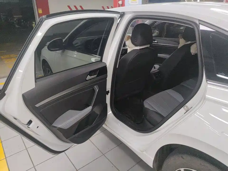 Lavida 1.5 L Auto Comfort