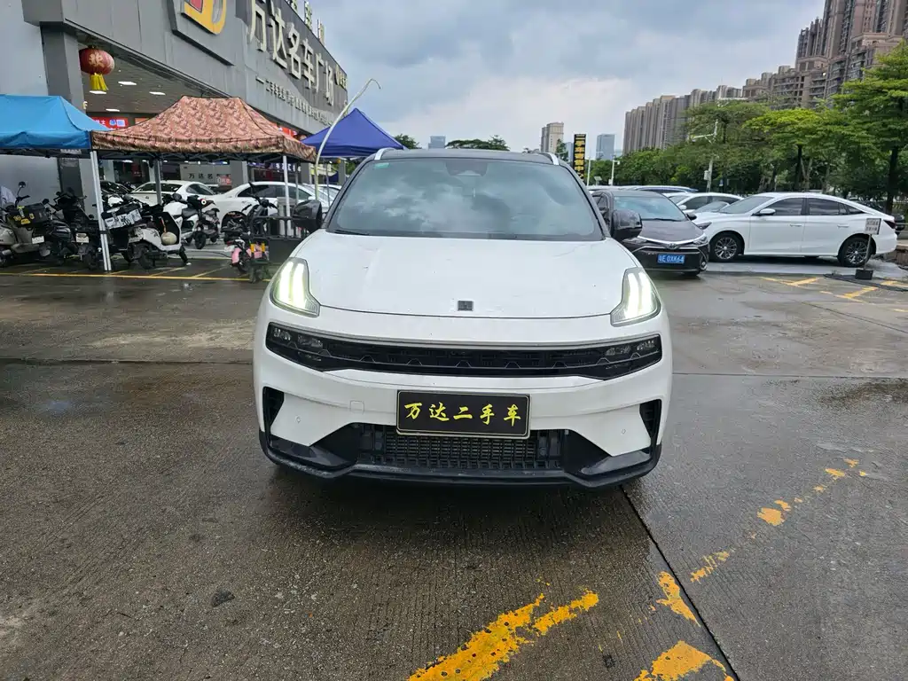Lynk & Co 06 Remix 1.5 T Power Halo