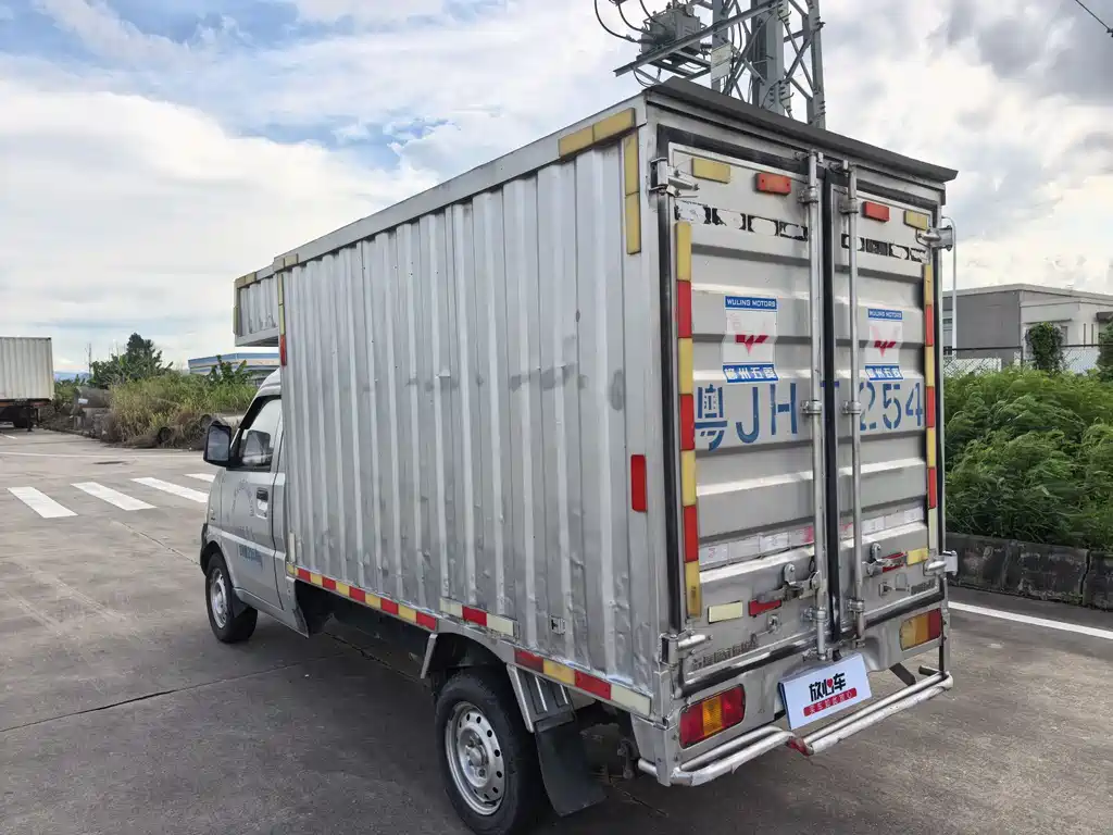 Wuling Rongguang Mini Truck 1.5 L Single Cab Basic L3 C