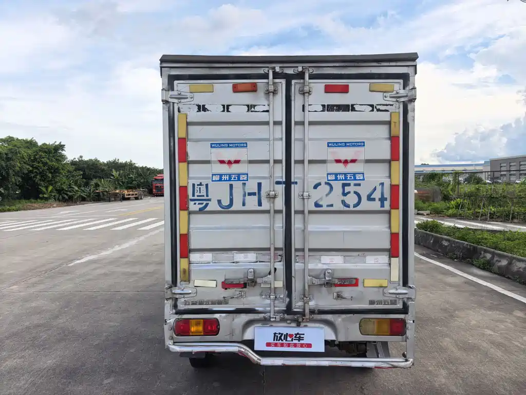 Wuling Rongguang Mini Truck 1.5 L Single Cab Basic L3 C