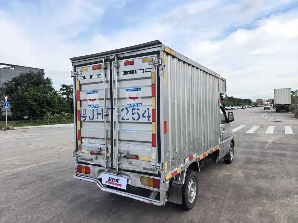 Wuling Rongguang Mini Truck 1.5 L Single Cab Basic L3 C