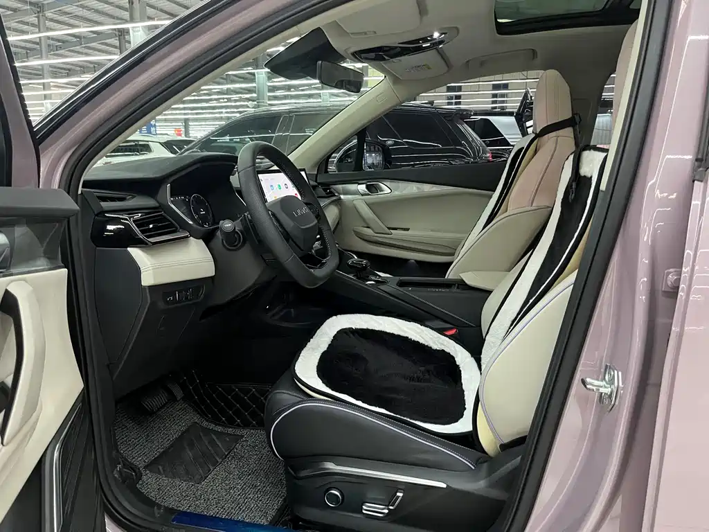Lynk & Co 06 Remix 1.5 T Shero