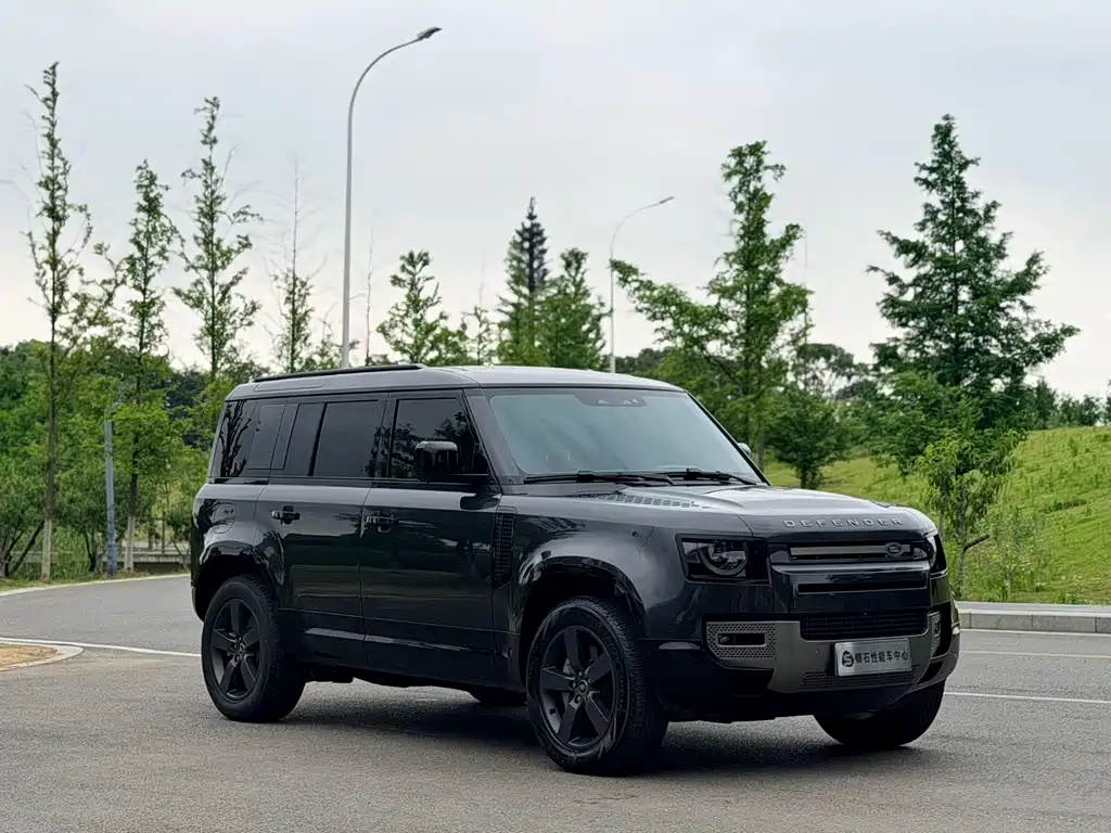 Land Rover Defender 110 3.0 T P400 X-Dynamic HSE