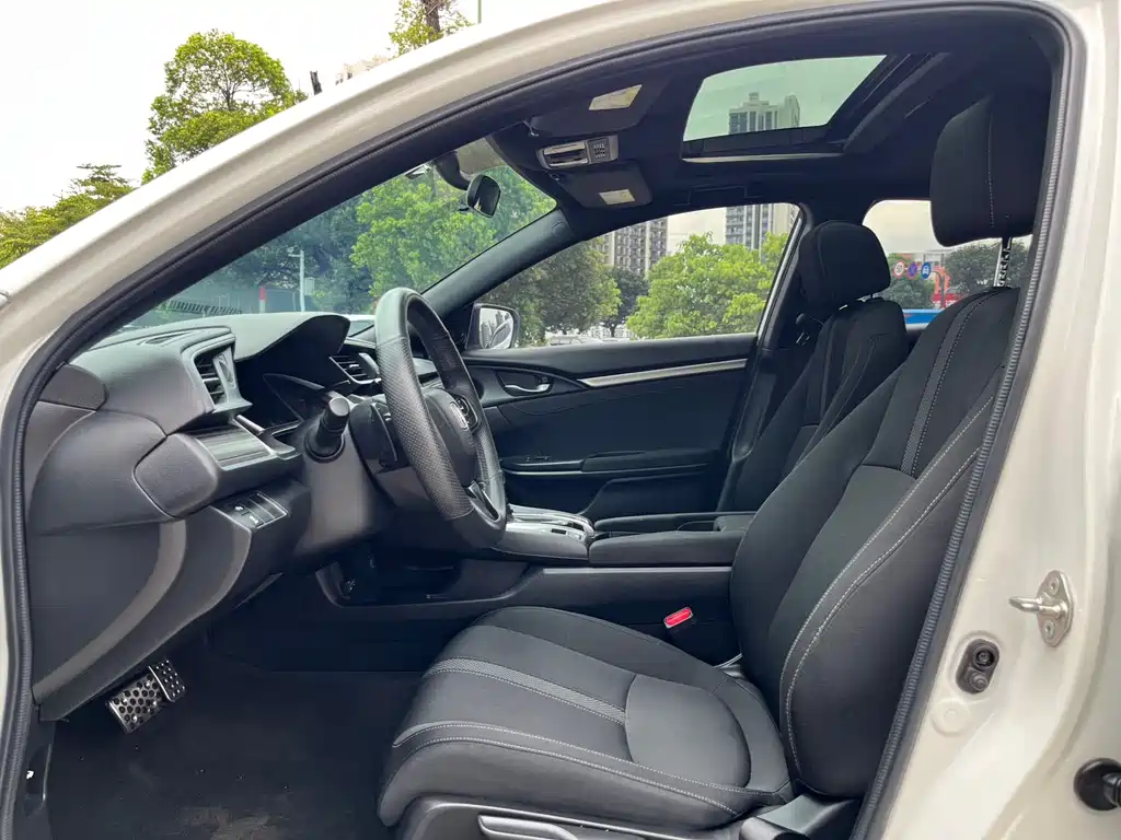 Civic HATCHBACK 220 TURBO CVT Trend Cool Control