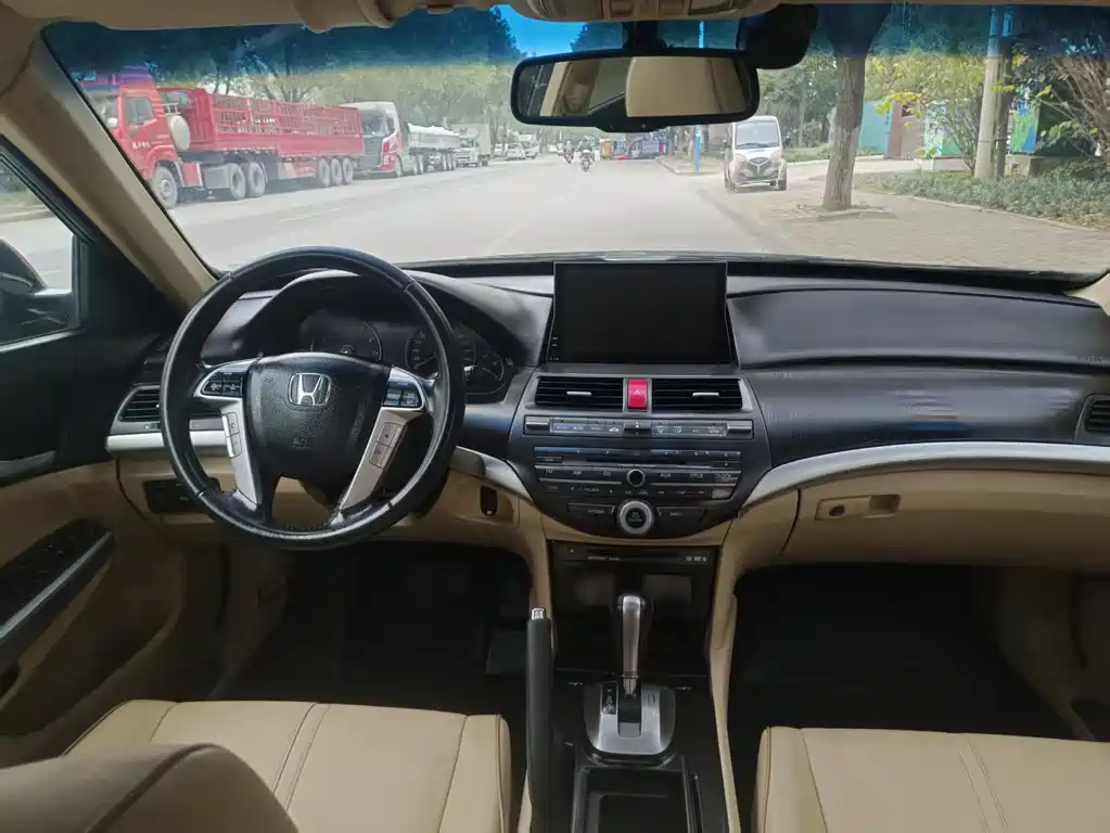 Crosstour 2.4 L Luxury