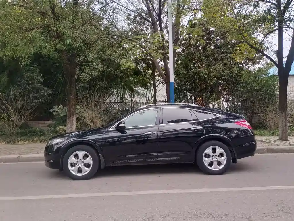 Crosstour 2.4 L Luxury