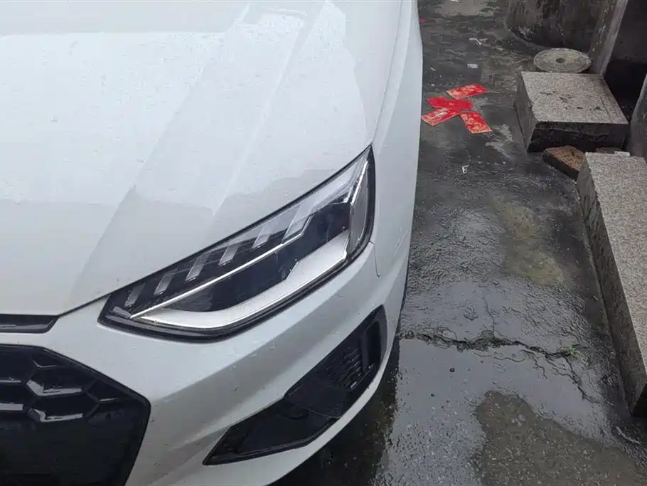 Audi A4 L 40 TFSI Luxury Dynamic