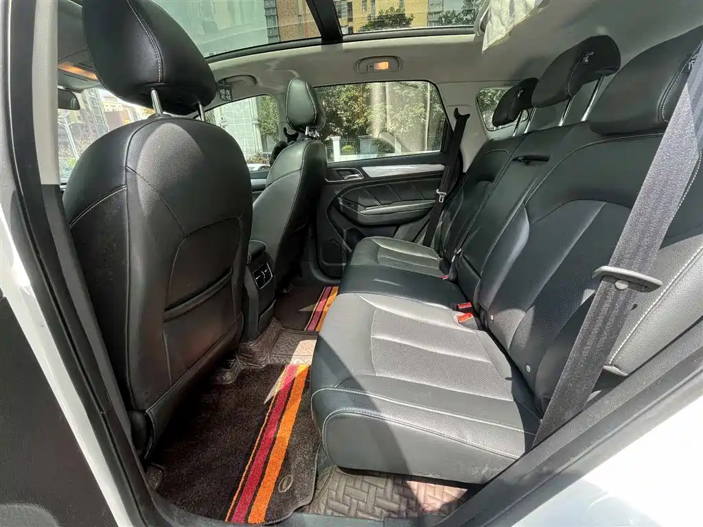 Roewe RX5 荣威RX5 2017款 20 T 两驱自动互联网智尊版