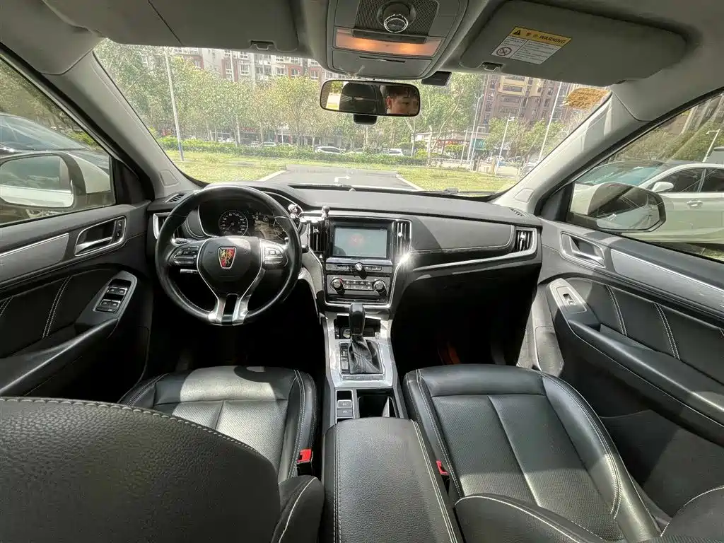 Roewe RX5 荣威RX5 2017款 20 T 两驱自动互联网智尊版