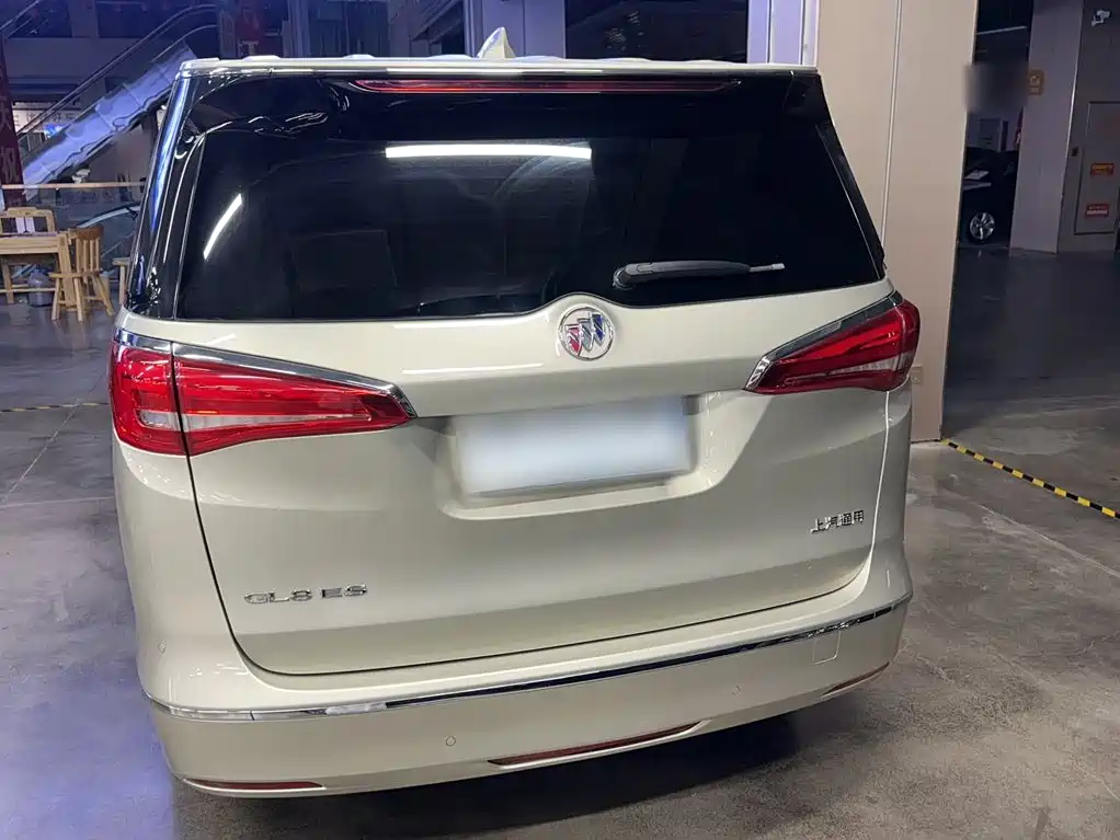 Buick GL8 ES 28 T Luxury CN-V