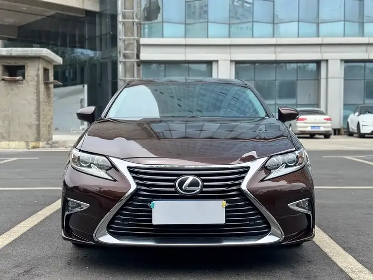 Lexus ES 200 Elite