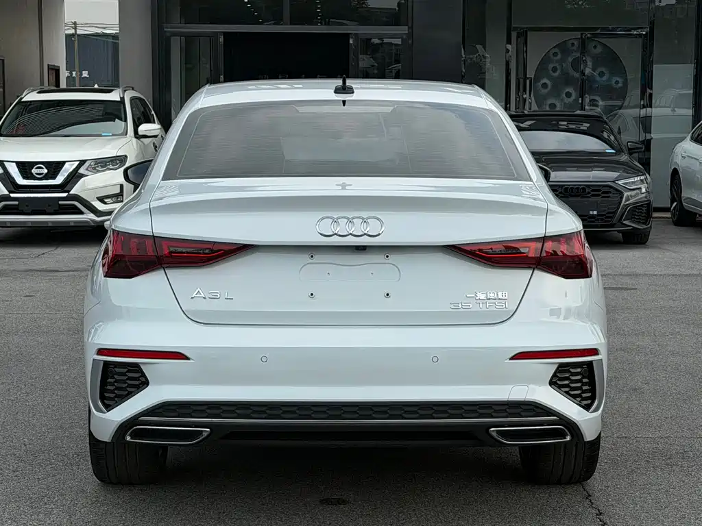 Audi A3 A3 L Limousine 35 TFSI Luxury Sport