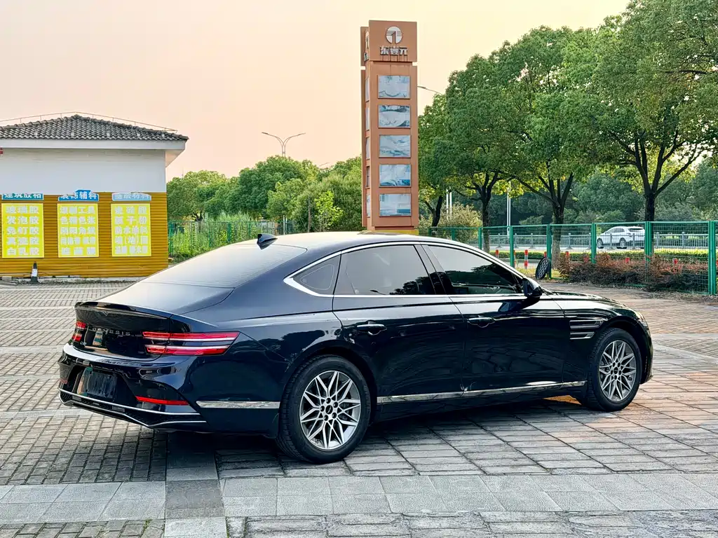 Genesis G80 捷尼赛思G80 2024款 2.5 T 后驱豪华版