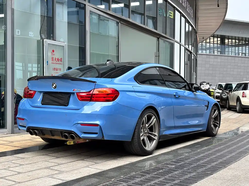 BMW M4 M4 2-door Coupe