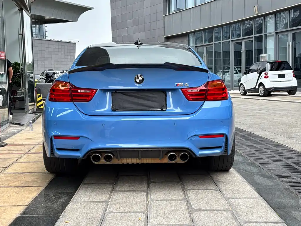 BMW M4 M4 2-door Coupe