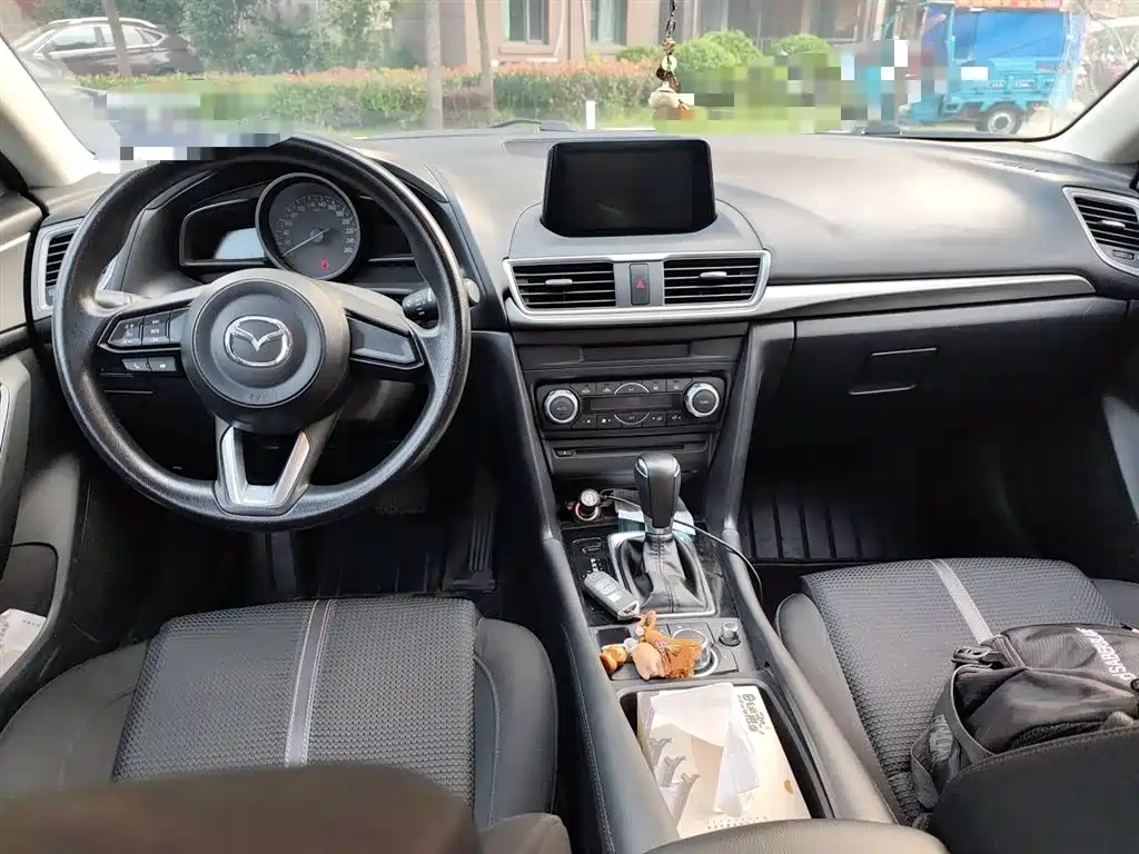 Mazda 3 Axela Sedan 1.5 L Auto Luxury CN-V