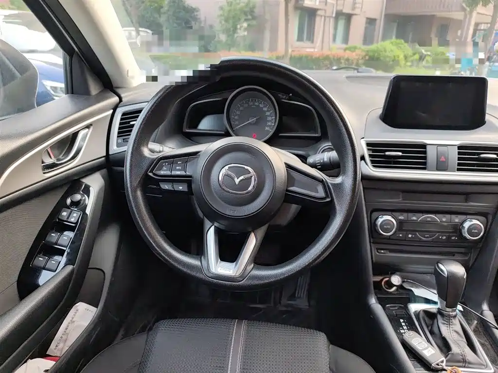 Mazda 3 Axela Sedan 1.5 L Auto Luxury CN-V