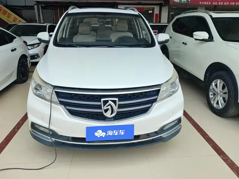 Baojun 730 1.5 T DCT Flagship 7-seat CN-V