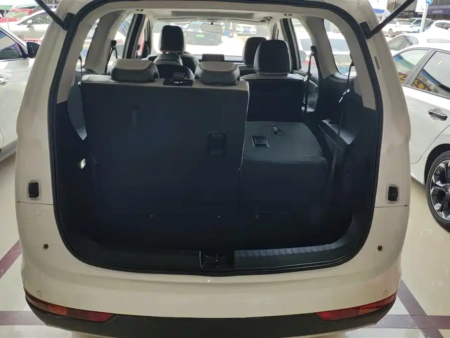 Baojun 730 1.5 T DCT Flagship 7-seat CN-V
