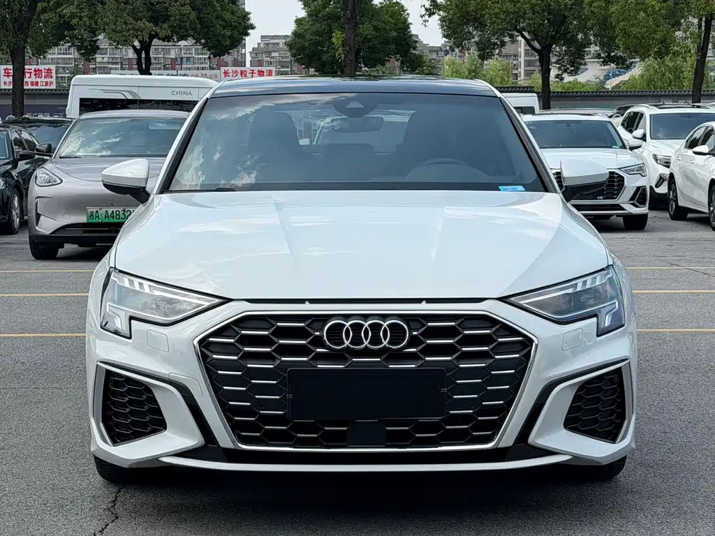 Audi A3 A3 L Limousine 35 TFSI Luxury Sport