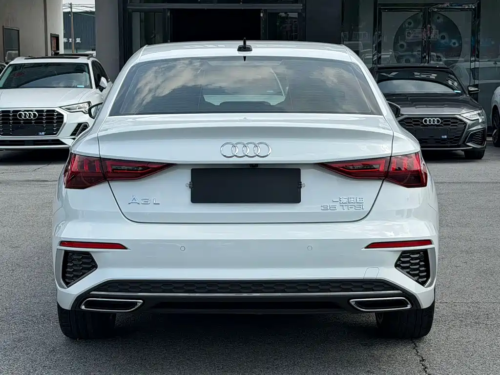 Audi A3 A3 L Limousine 35 TFSI Luxury Sport