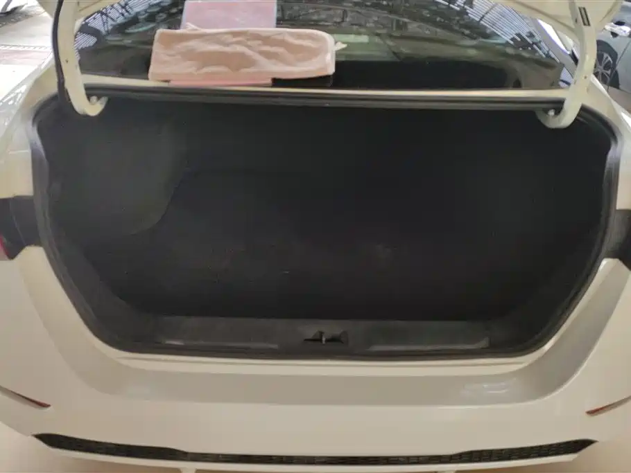 Sylphy 1.6 L XL CVT Joy