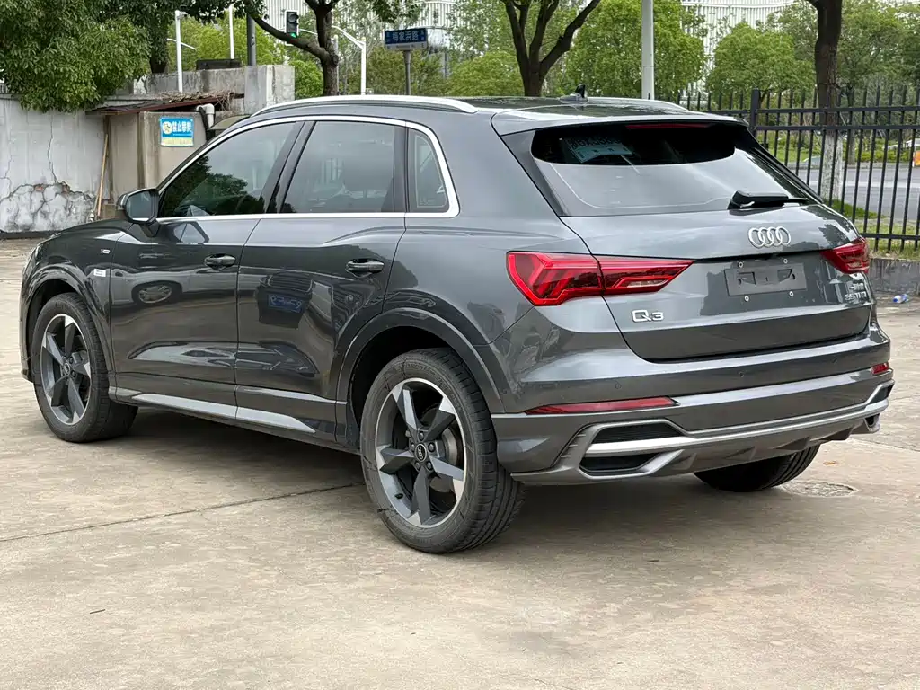 Audi Q3 35 TFSI Fashion Dynamic