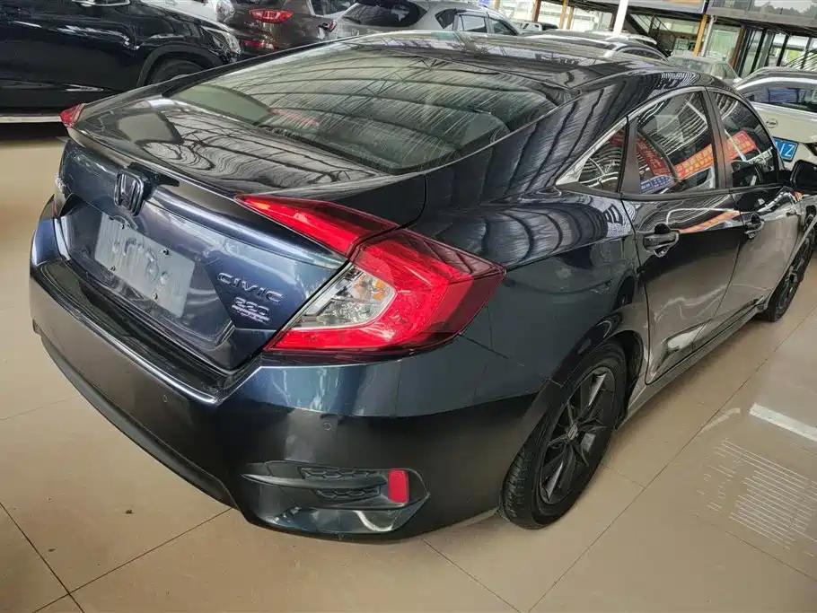 Civic 220 TURBO CVT Ignite Motion CN-V