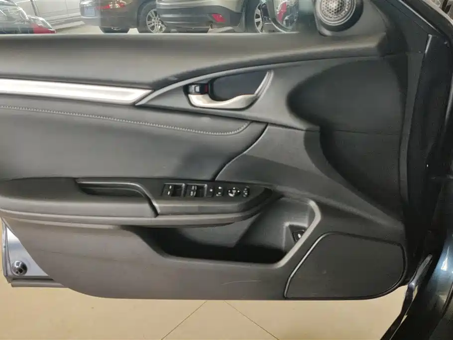 Civic 220 TURBO CVT Ignite Motion CN-V