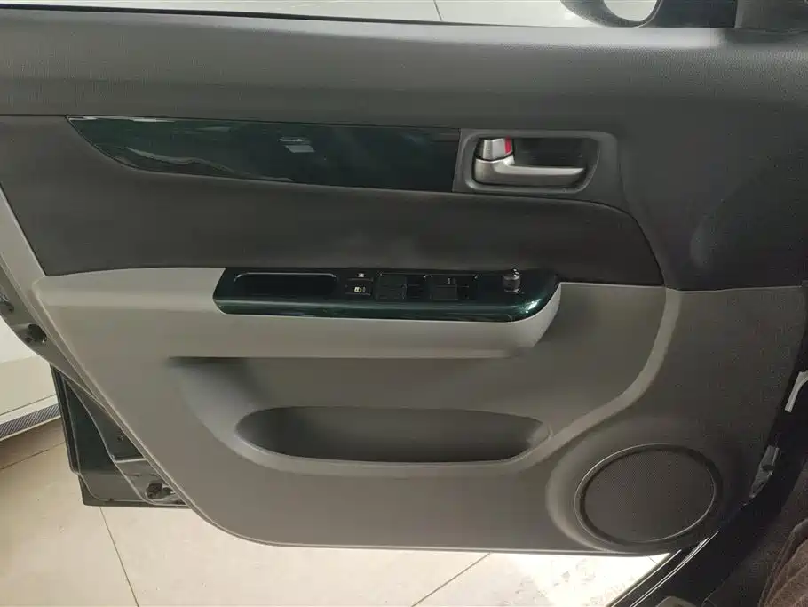 Swift 1.5 L Auto Fashion Cool Play
