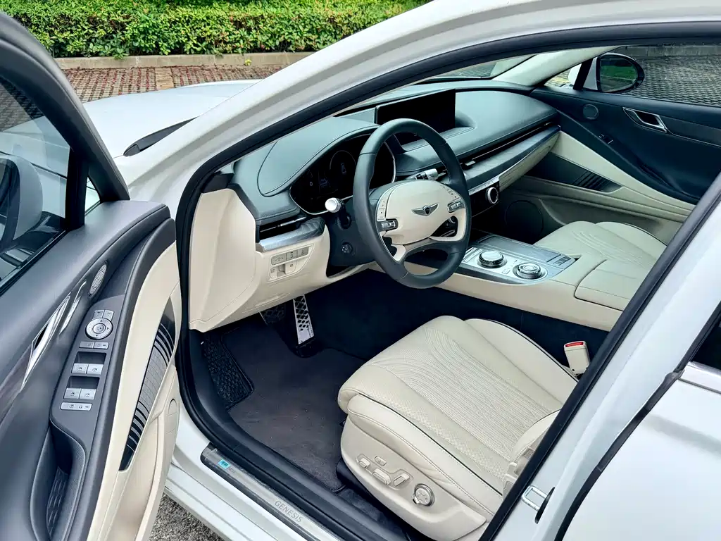 Genesis G80 2.5 T RWD Flagship
