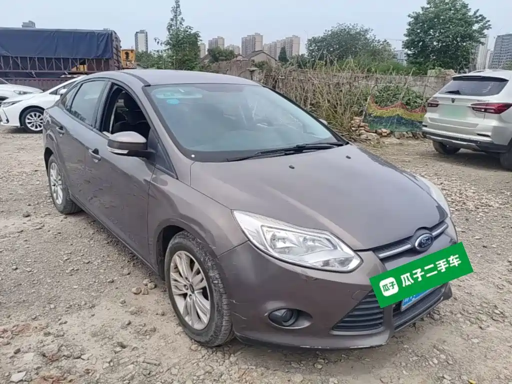 Focus Sedan 1.6 L Auto Comfort