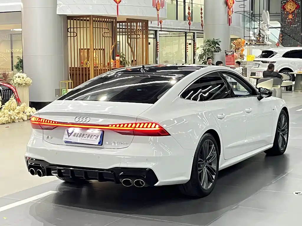 Audi A7 45 TFSI Select
