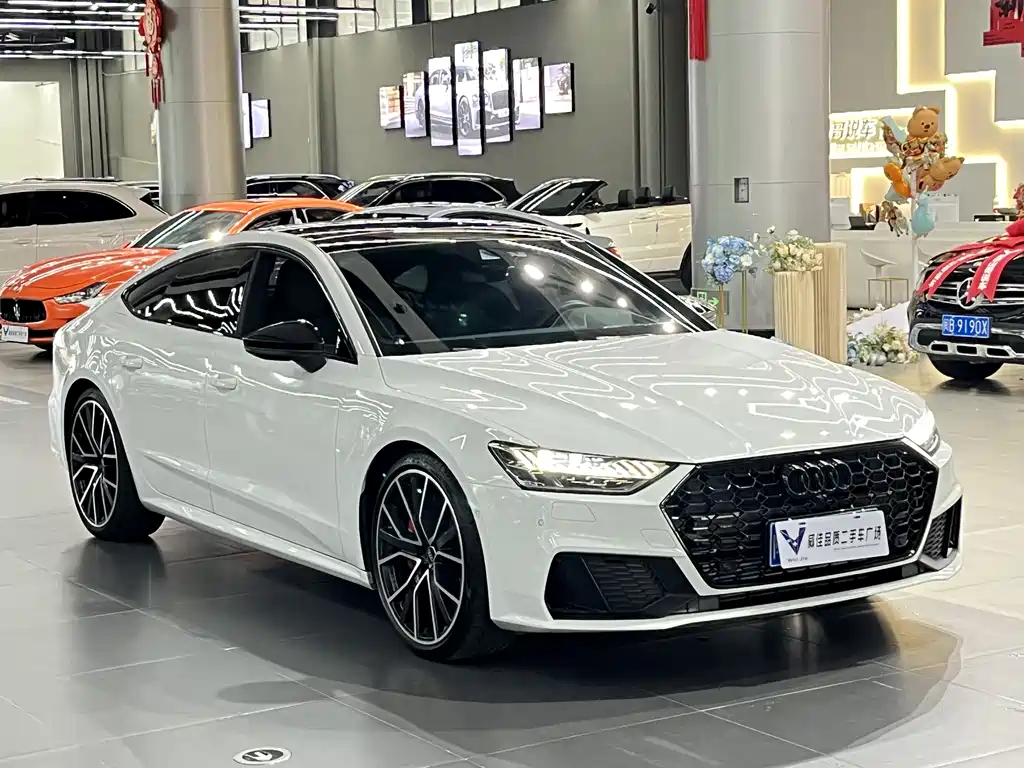 Audi A7 奥迪A7 2022款 55 TFSI quattro 尊享型