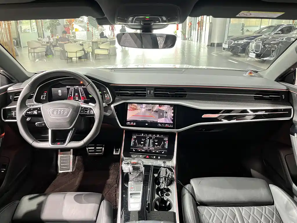 Audi A7 奥迪A7 2022款 55 TFSI quattro 尊享型