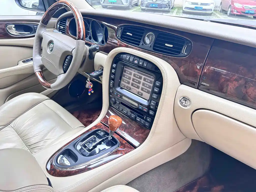 Jaguar XJ XJ6 L 3.0