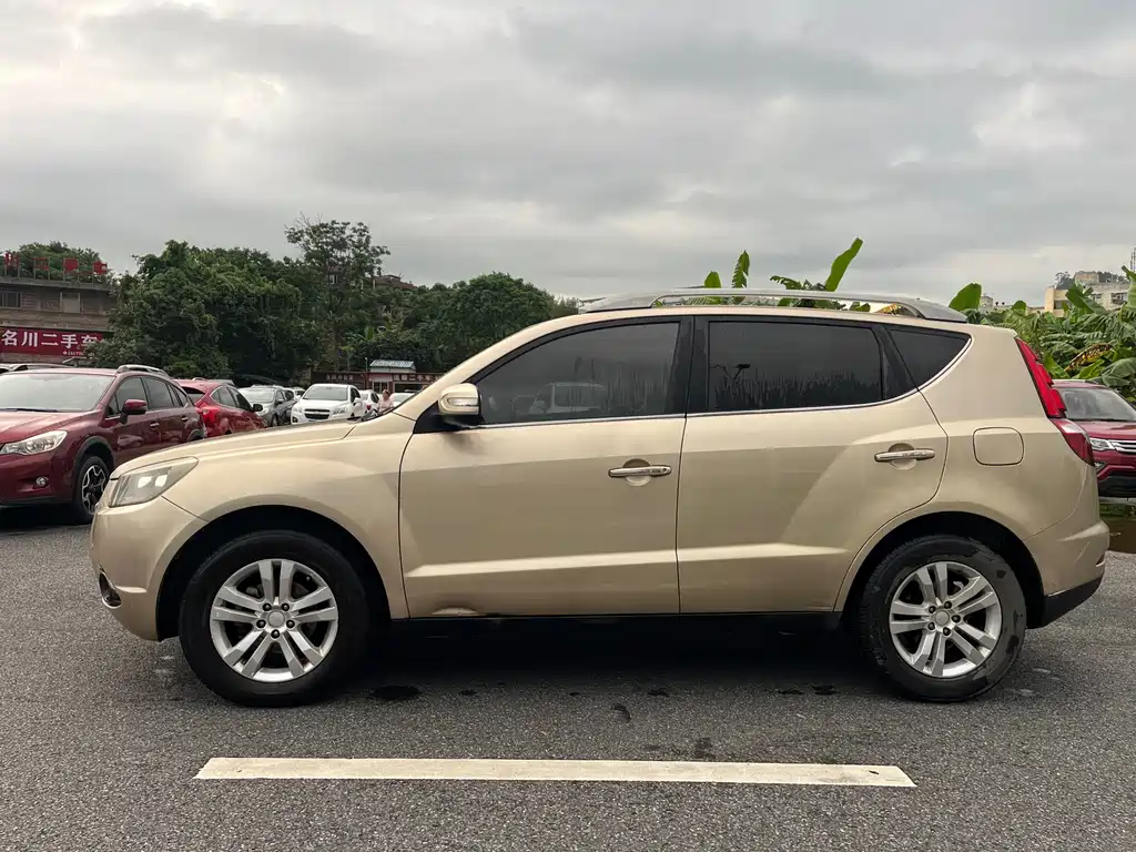 Geely GX7 2.0 L Auto Distinguished