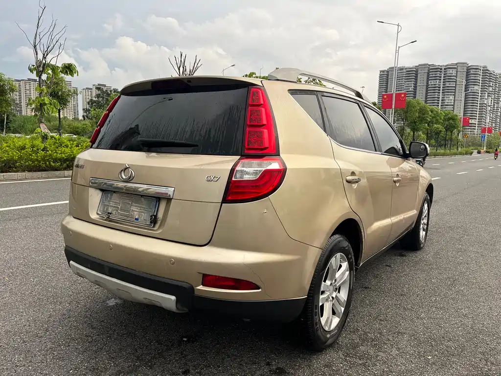 Geely GX7 2.0 L Auto Distinguished