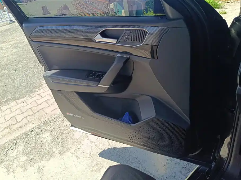 Tayron 380 TSI 4 WD R-Line Connected