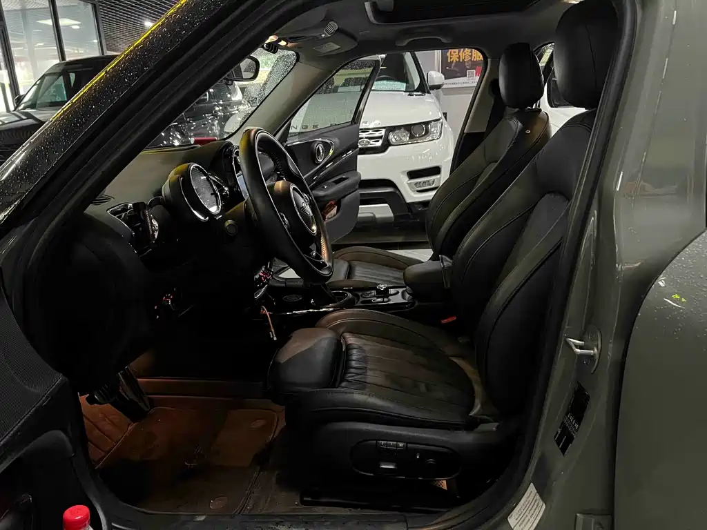 MINI CLUBMAN 2.0 T COOPER S Artist