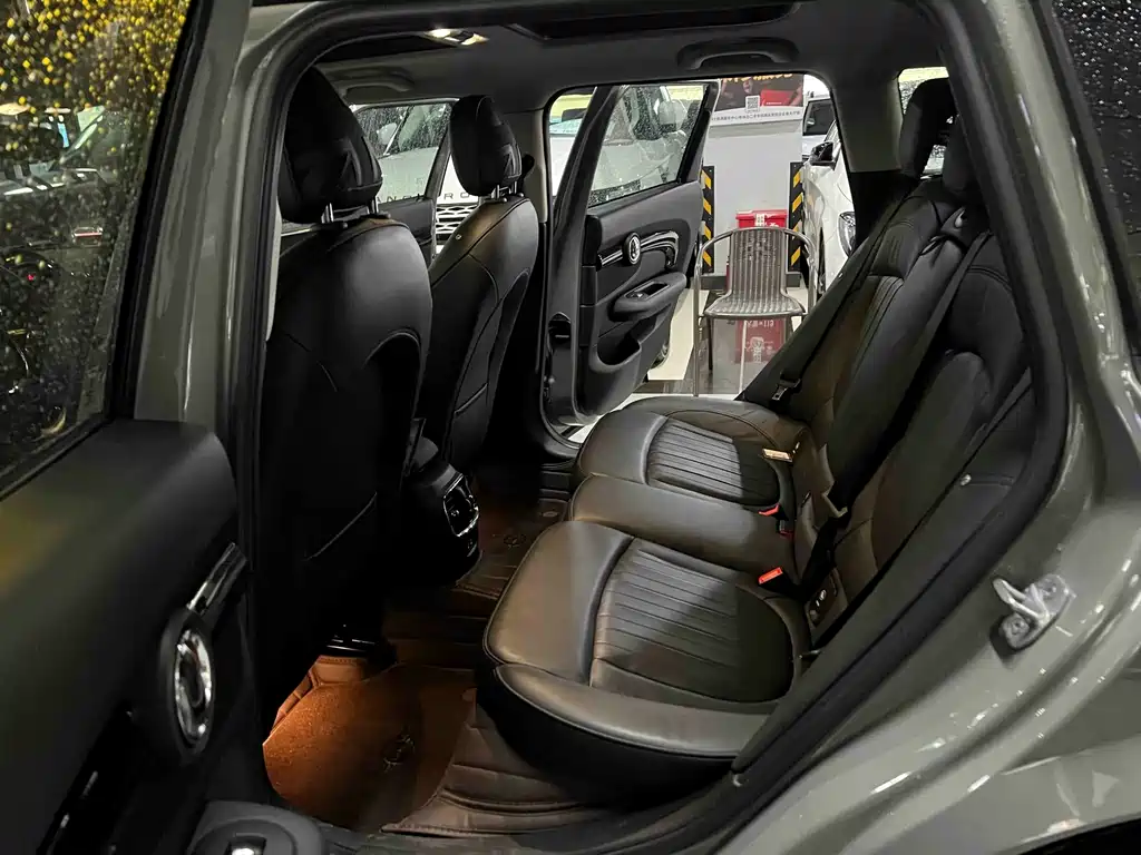 MINI CLUBMAN 2.0 T COOPER S Artist